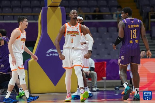 500网官网-CBA常规赛:北京控股不敌江苏肯帝亚