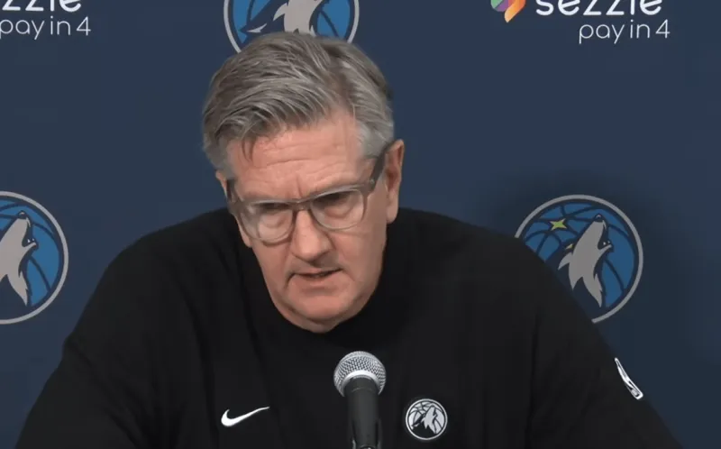 芬奇采访全文:我们粗心的失误和二次进攻失分毁了比赛